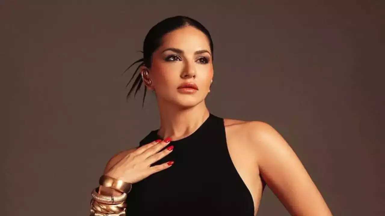 रिश्तों में सबसे महत्वपूर्ण चीज बातचीत है : सनी लियोन